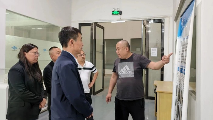 主动服务“走出去”，，，，，，，，优质项目“引进来”——冠赢国际集团“一把手”带队外出开展招商引资